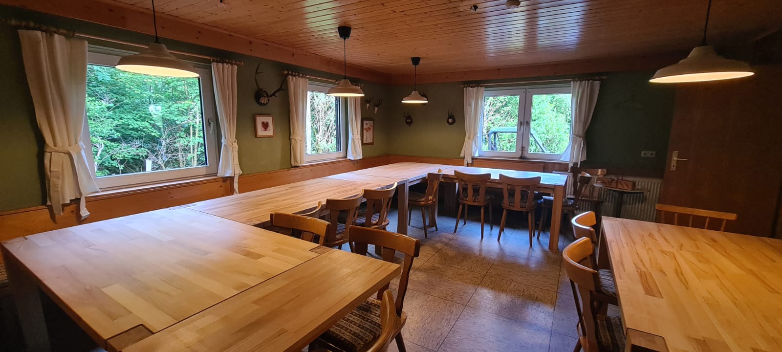 Jägers Hütte Gemeinschaftsraum Essbereich Aufenthaltsraum Kierspe